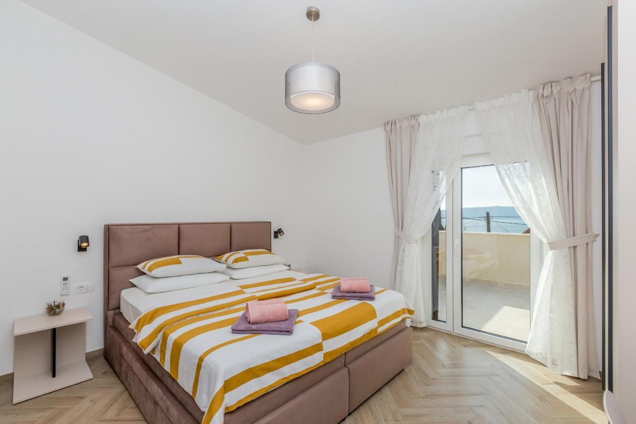 Holiday House Villa Andro Pinezici  Exterior photo